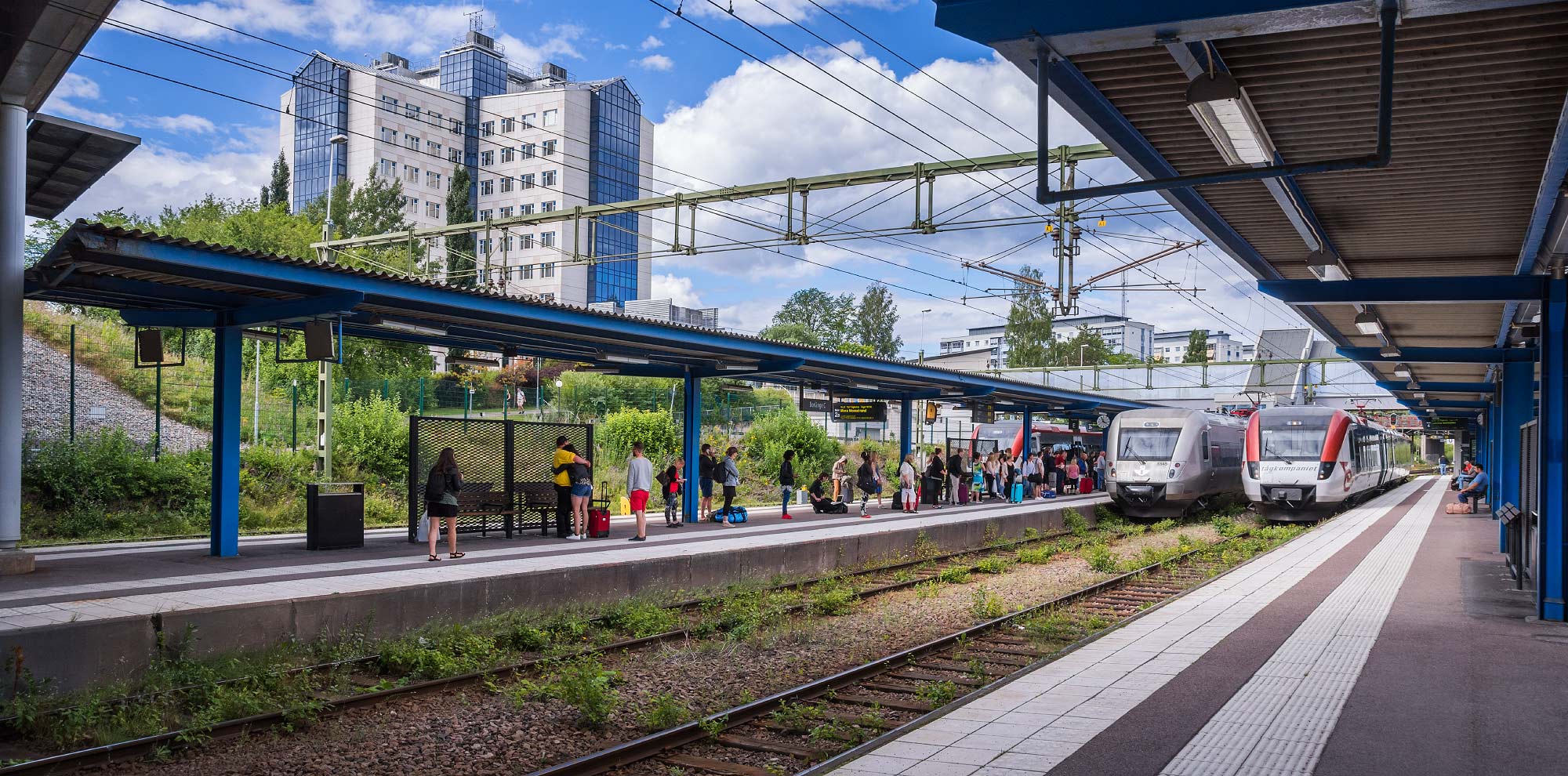 Bild: Tåg mot Stockholm och Ludvika i Borlänge 2016