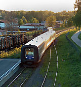 Bild: Vedtåg med Tågab TMZ 108 och Y2 1381 i Åtvidaberg 2005