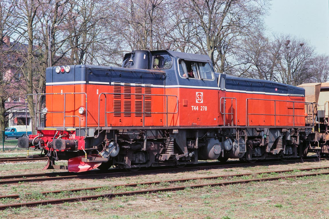 Bild: T44 278 i Tomelilla 1993. Foto Frederik Tellerup.